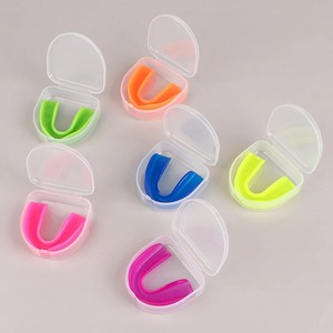 Protège-dents EVA de sécurité sportive de couleur unie pour adultes et jeunes Boxe MMA Rugby Arts martiaux Gum Shield Case Protège-dents - Product Image 3