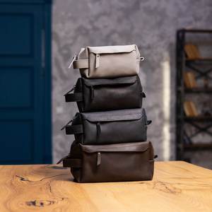 Large Capacity Luxury Men's Vintage for Toiletry Bag Genuine Leather Makeup Pouch Organizer for Travel Cosmetic Storage - Product Image 6