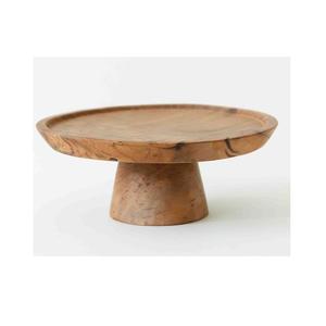 Support à gâteau rond en bois artisanal et écologique avec des détails sculptés artistiques et le charme du bois naturel pour la décoration d'événements rustiques - Product Image 5