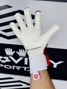 ถุงมือผู้รักษาประตูมืออาชีพใหม่ ถุงมือฟุตบอลสำหรับผู้ใหญ่และเด็ก ถุงมือผู้รักษาประตู ยางลาเท็กซ์หนา เรียบ สำหรับฝึกซ้อมฟุตบอล - Product Image 3