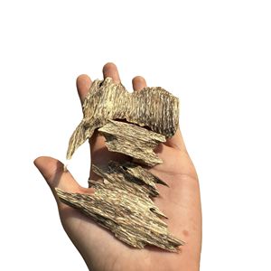 Diffuseur d'encens et d'aromathérapie Ant Oud Agarwood de haute qualité copeaux de bois naturel du Vietnam prix d'usine pour les maisons et les entreprises - Product Image 1