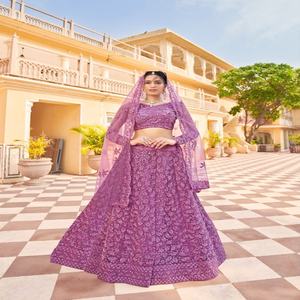 Diseñador de tendencia exclusiva última Red de aspecto precioso con bordado pesado Lehenga Choli fabricante de la India - Product Image 1