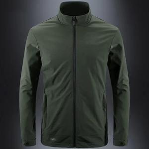 Vente en gros de veste parka softshell pour hommes équipement de plein air imperméable à haute élasticité mince et chaud avec fermeture à glissière personnalisable - Product Image 1