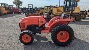 2021 pour L2501 4x4 tracteur à roues tracteur agricole avec moteur pompe robuste et roulement 24.8HP prêt à fonctionner - Product Image 5