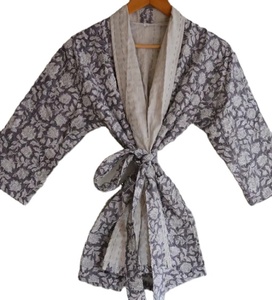 วินเทจ Kantha แจ็กเก็ต unisex หรูหราผ้าฝ้ายคุณภาพดีอบอุ่นแขนยาวพิมพ์ลายสำหรับผู้หญิงโลโก้บนหลัง - Product Image 1