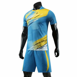 Camiseta de Fútbol Unisex Hecha en Pakistán de Poliéster/Algodón con Sublimación Personalizada para Adultos, Servicio OEM Disponible, Transpirable y Ligera - Product Image 5