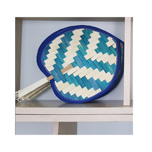 Abanicos de bambú hechos a mano: una mezcla perfecta de tradición, arte y respeto al medio ambiente - Product Image 2