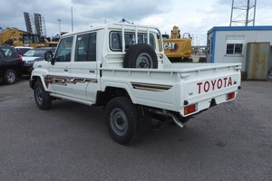 Système de refroidissement Pickup 4x4 LandCruisers d'occasion à vendre-Toyota Land Cruisers d'occasion Série 70 - Product Image 5