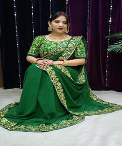 Travail de broderie lourde sari avec chemisier mat pièce les femmes indiennes portent sari bas prix en gros surat vêtement - Product Image 6