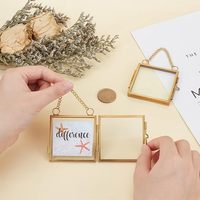Mini cadres suspendus joliment décoratifs en verre et laiton de haute qualité pour la décoration de la maison et du bureau en vrac