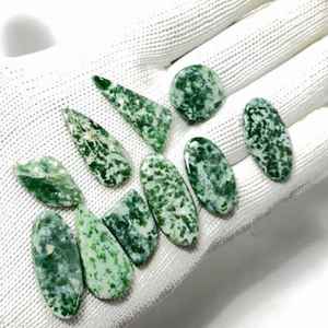 Lote de diópsido natural con cabujón de zoisita, 10 piezas, piedra preciosa verde única de grado superior para joyería hecha a mano - Product Image 1