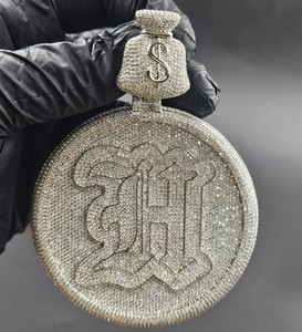 Colgante de Lujo Unisex con Letra Personalizada en Plata de Ley 925, Moissanita VVS de Corte Redondo, Estilo Iced Out, para Fiestas - Product Image 4