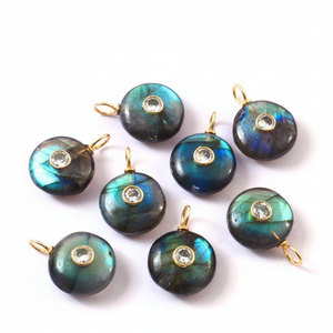 Flashy Labradorite Ronde Lâche Pierres Précieuses Pendentif Incrustation Pendentif De Mode Charme Bijoux Pour Elle 925 Argent Plaqué Or Double Pierre - Product Image 4