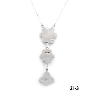 Collier artisanal en argent sterling et plaqué or en forme de fleur, idéal pour les occasions spéciales - Product Image 4