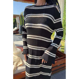 Robe décontractée en maille à manches espagnoles 2848 avec design dos nu pour les occasions de loisirs - Product Image 1