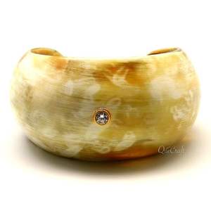 Brazalete de Cuerno de Búfalo Ecológico de Alta Calidad, Hecho a Mano, Acabado Liso, Joyería de Cuerno Natural, Tamaño Personalizado - Product Image 1