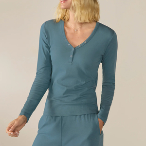 Completo <span class=keywords><strong>da</strong></span> <span class=keywords><strong>Notte</strong></span> <span class=keywords><strong>da</strong></span> Donna a Maniche Lunghe in Cotone Pima, Set Camicia Henley e Pantaloni, Pigiama in Jersey Organico - Product Image 5