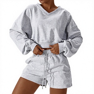 Vente en gros Sweatshirts en coton mélangé personnalisés pour femmes Pull à manches longues et haut court pour la vie active Vêtements d'hiver - Product Image 1