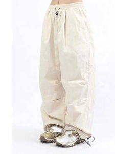 Pantalones de Jogger informales de nailon para hombre, pantalones cargo relajados ligeros y transpirables al por mayor con logotipo bordado, estilo frontal plano - Product Image 6