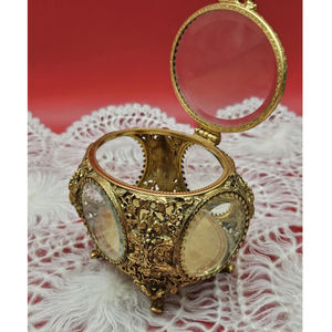 กล่องแก้วใสมีมุมเอียงทำจากทองเหลืองขนาดกำหนดได้เองสีทองมีลายนูนออกแบบให้เป็นเครื่องประดับสำหรับจัดเก็บแหวนของที่ระลึกกล่องเครื่องประดับ - Product Image 2