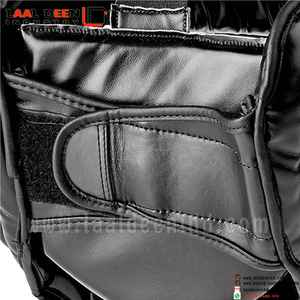 Protège-têtes de haute qualité en cuir PU de couleur noire à vendre couvre-chef d'entraînement professionnel de boxe pour la sécurité porter la boxe personnalisée - Product Image 2