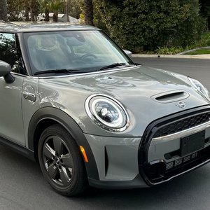 Mini Cooper S Hardtop 2023 Usado en Buen Estado - Product Image 1