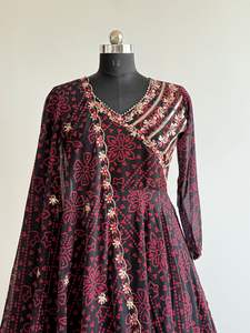 El último diseñador Faux Georgette Bordado Secuencia Vestido impreso digital por Fab Zone - Product Image 2