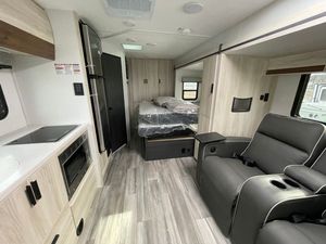 Camping-car familial de luxe 4x4 d'occasion, caravane en fibre de verre, maison mobile, aventure, camping, voyage, véhicule tout-terrain - Product Image 6