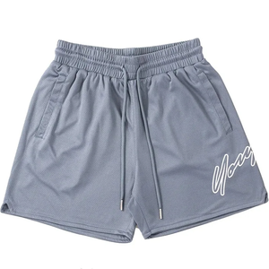 Short en maille élastique imprimé par sublimation personnalisé avec poches Short de bain de plage en polyester de 5 pouces - Product Image 3