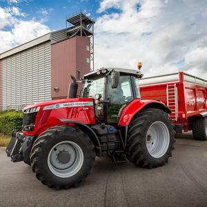 Tracteur Massey Ferguson 7700S de qualité supérieure Achat pour l'agriculture avec livraison rapide Options de gros Parfait pour les agriculteurs - Product Image 5
