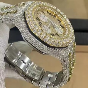 Montre analogique classique en diamant pour hommes avec bracelet en cuir Élégance robuste pour le travail et le jeu disponible pour l'exportation depuis l'Inde - Product Image 1