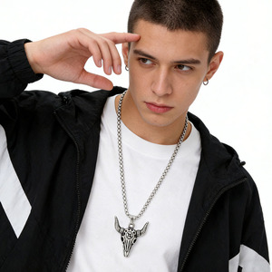 Vintage Rétro Chèvre Crâne Pendentif Collier Vache En Forme D'amulette Talisman Boîte En Acier Inoxydable Diamant Papillon Forme Retraçage - Product Image 3