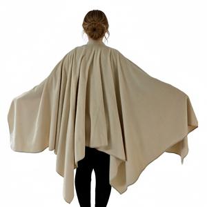 Poncho en polaire beige unisexe pour l'extérieur, sans peluches, doux et chaud, avec boutons, pour le camping d'hiver et les activités de plein air - Product Image 5