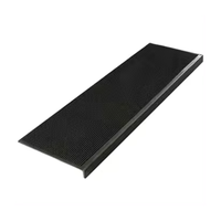 Marchepieds antidérapantes en caoutchouc robustes pour la sécurité en plein air Matériau durable et durable pour un usage commercial