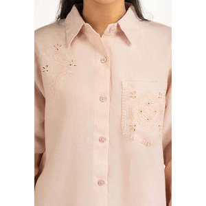 เสื้อเชิ้ตผ้าลินินลำลองสำหรับฤดูใบไม้ผลิ/ฤดูร้อน ทรงปกติ ดีไซน์เรียบง่ายทันสมัย WM-CS-SS25-415 - Product Image 6