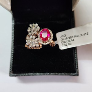 Anillo de Cóctel para Mujer de Diseño Italiano con Diamante Cultivado en Laboratorio y Rubí, Oro Rosa, Estilo Étnico, Certificado IGI, Precios al por Mayor - Product Image 1