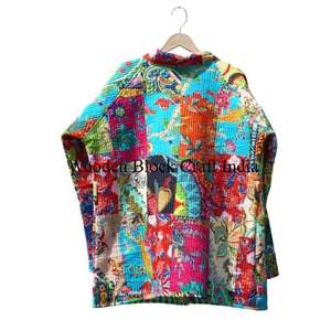 Veste matelassée classique en coton artisanal pour femme, style patchwork, réversible, imprimé floral Kantha, fermeture boutonnée, collection automne - Product Image 6