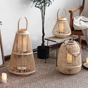 Lanternes en rotin en bois écologiques faites à la main Design moderne Élégant Vintage Porte-bougie tissé Forme Saint-Valentin - Product Image 1