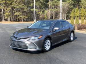 Toyota Camry LE Auto 2022 Usado en Buen Estado - Product Image 3