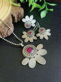 Collier fait main avec plaqué argent 925 avec argent ressemblant bijoux oxydés antiques en laiton pour mariage et fête - Product Image 4