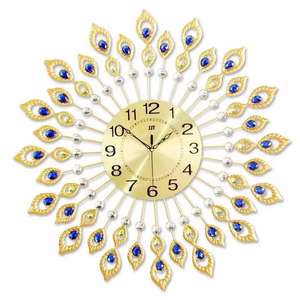 Vente en gros Grande horloge silencieuse moderne de luxe en fer décoratif mural 3D en métal avec aiguille Motif abstrait créatif pour le salon - Product Image 1