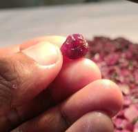 Pierre précieuse naturelle de rubis rouge brut non taillée, taille personnalisée, forme ovale, pour la fabrication de bijoux