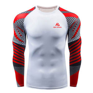 T-shirt de fitness extérieur hautement extensible conçu pour les hommes, manches longues, rashguard pour une liberté de mouvement et un confort optimaux - Product Image 1