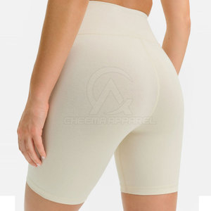 Vêtements de sport haut de gamme pour un style de vie actif, shorts de cycliste offrant une coupe fluide et un port confortable - Product Image 3