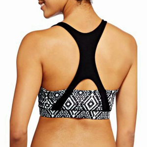 Vente en gros de vêtements de yoga pour femmes avec soutien-gorge de yoga et de sexe chaud pantalon de fitness pour femmes - Product Image 6