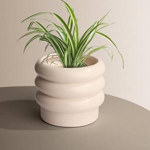 Maceta de Cerámica Esculpida de Primera Calidad con Diseño Espiral Único, Elegante Soporte Decorativo para Plantas de Interior, Construcción Duradera - Product Image 2