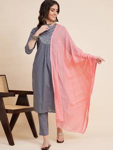Ensemble Kurti en coton brodé élégant pour femme, coupe classique, idéal pour l'été et les occasions festives, disponible en gros - Product Image 2