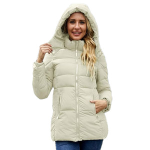 Personnaliser la veste d'hiver de haute qualité pour femmes respirant matelassé court vêtements tissés - Product Image 3
