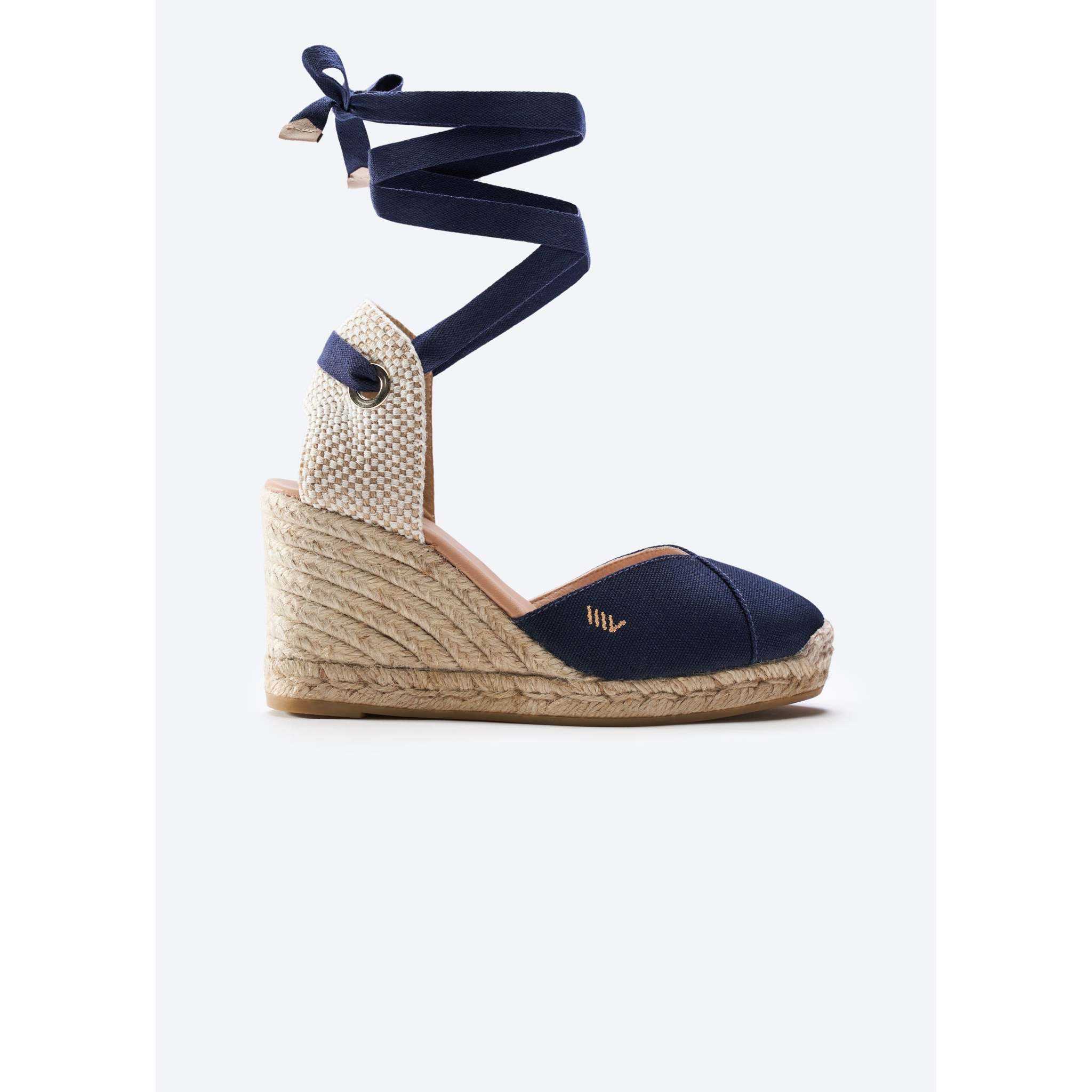 สีกรมท่า