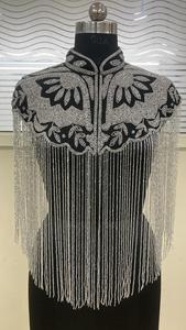 เสื้อคลุมโพลีเอสเตอร์หรูหราพร้อมลูกปัดและตัวยึดเลื่อมที่คอพร้อมโลโก้ที่สวยงามสำหรับเทศกาลและงานเฉลิมฉลอง - Product Image 4